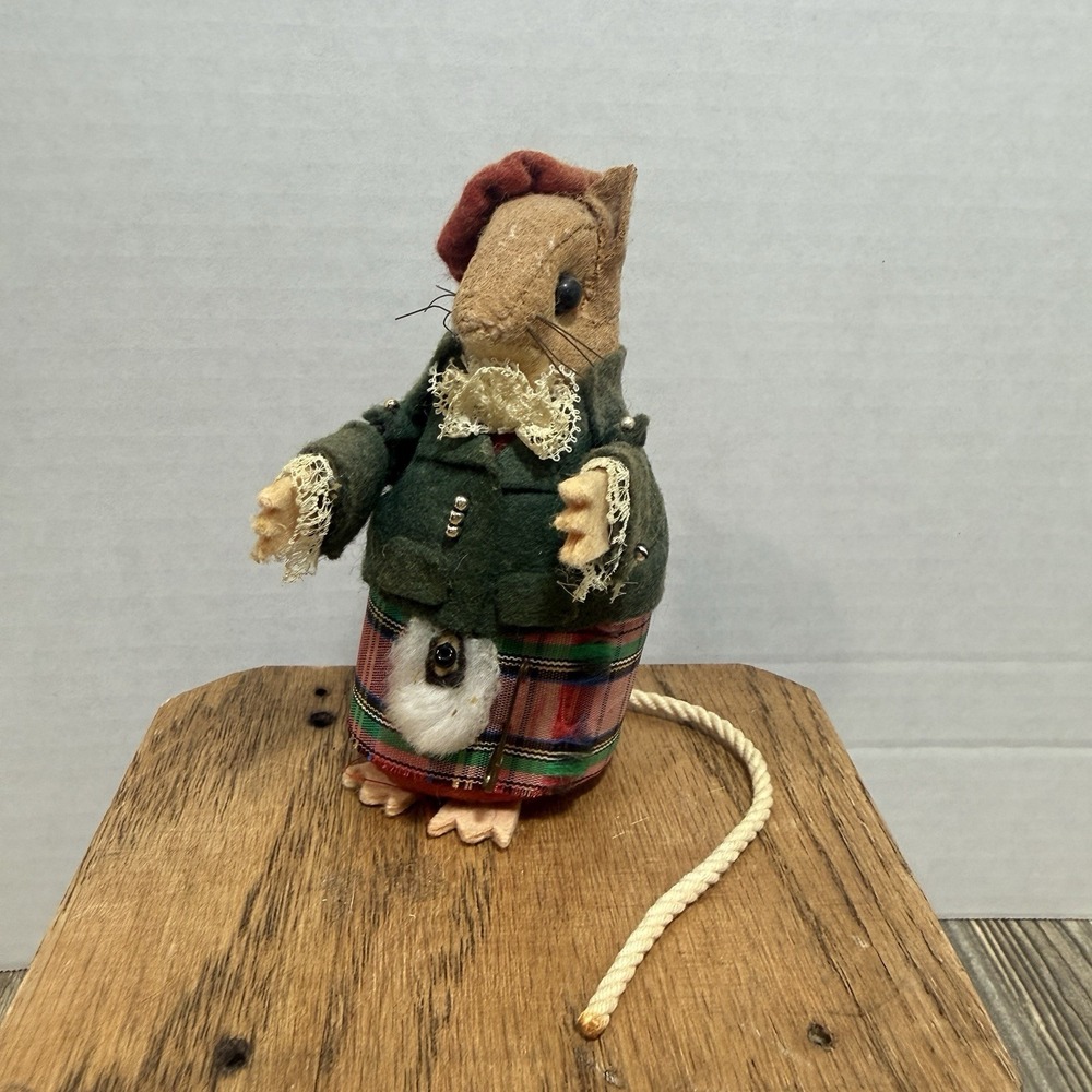 Adorable Fairy Felt Scottish‎ Mouse Figurine